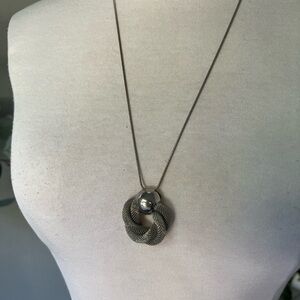 Vintage Elegant Silver Mesh Pendant Necklace